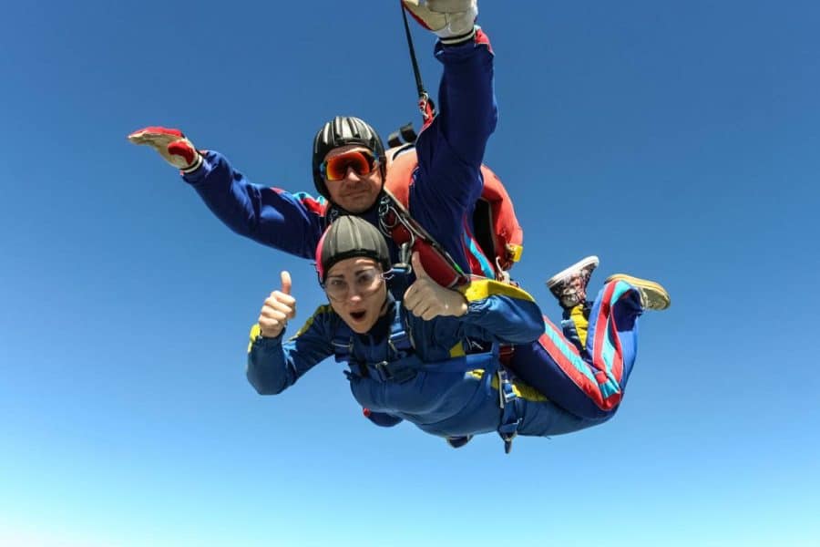 Quel saut en parachute offrir ?